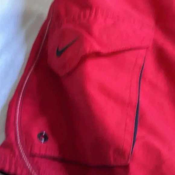 Nike Men’s red swim trucks size medium - Picture 8 of 9